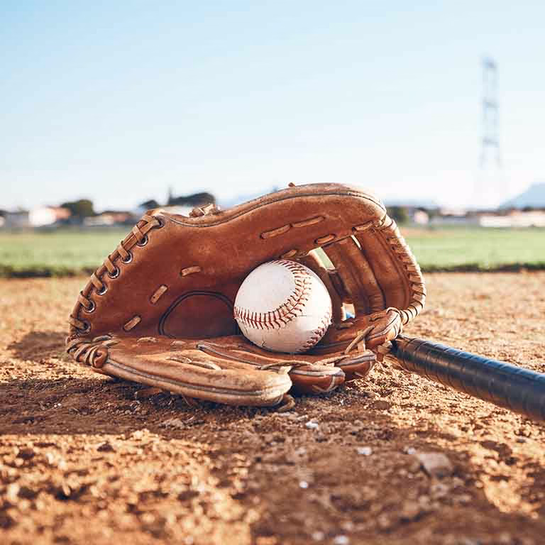 Guante de beisbol con pelota